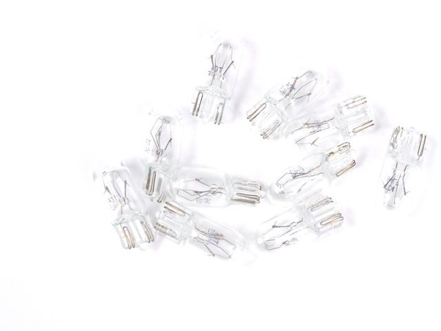 2009, 2008, 2007, 2006, 2005, 2004, 2003 Hummer H2 Clearance Light Bulb