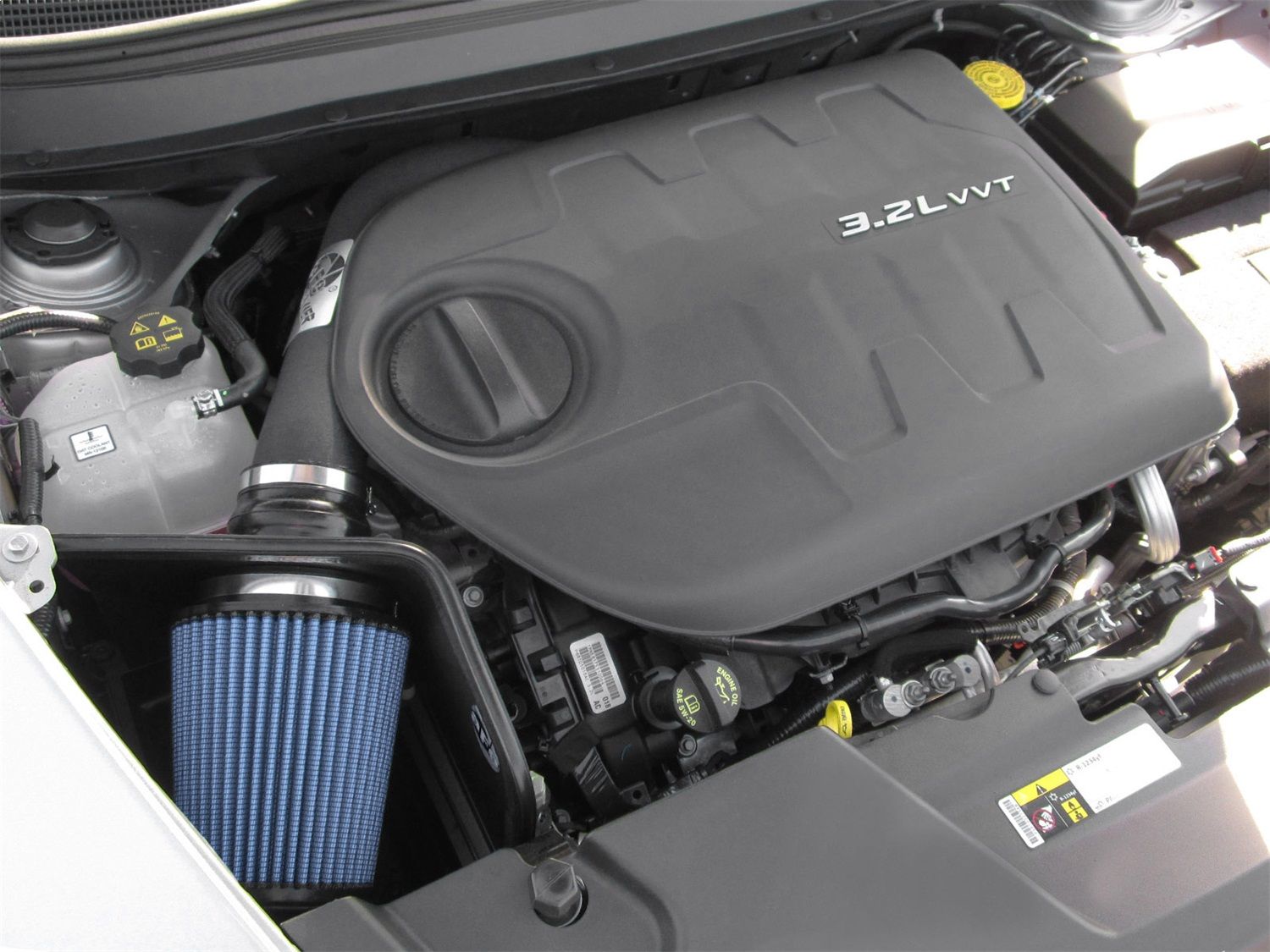 2017, 2016, 2015, 2014 Jeep Cherokee Air Intake Kit