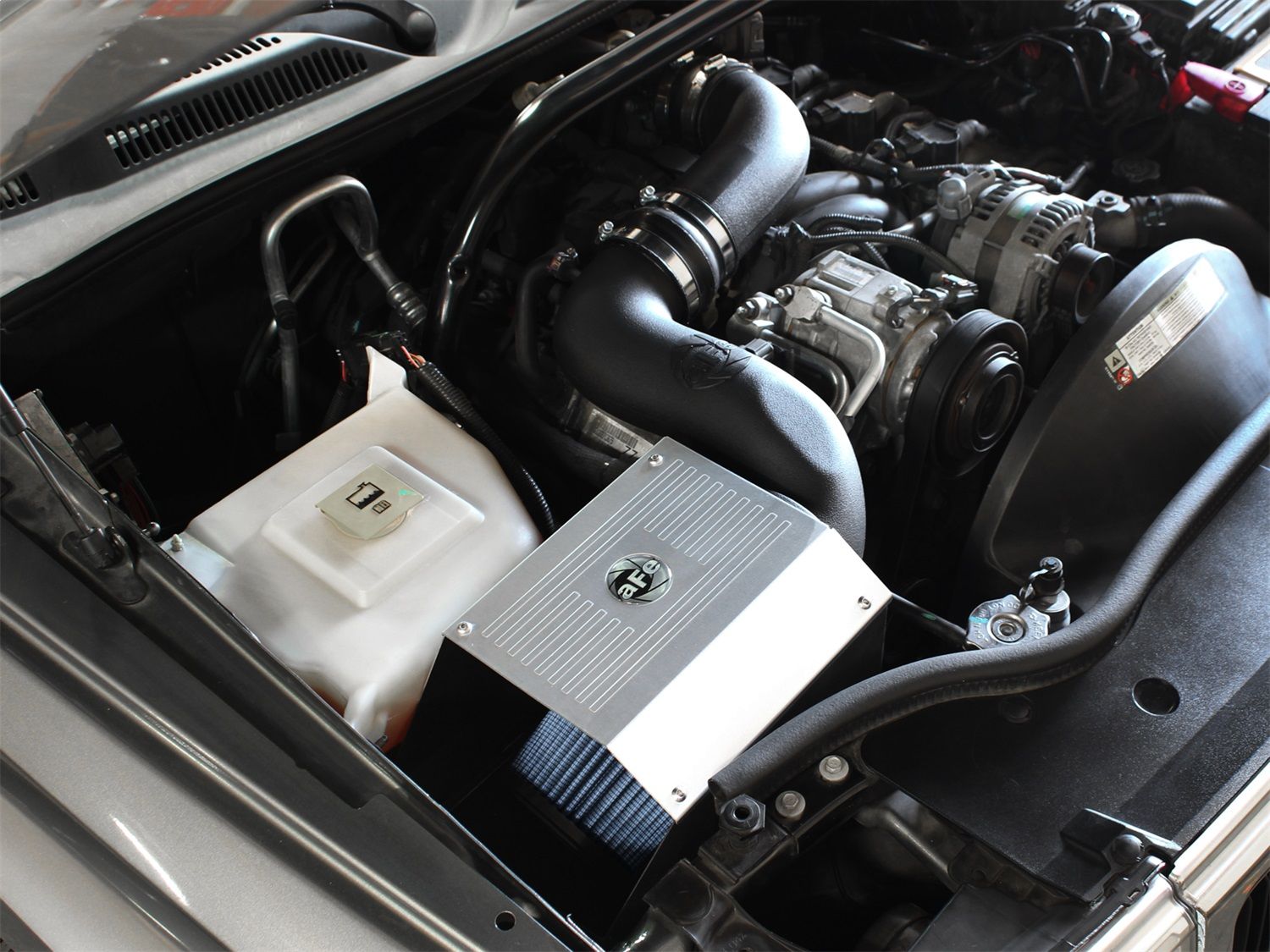 2009, 2008, 2007, 2006 Jeep Commander Air Intake Kit