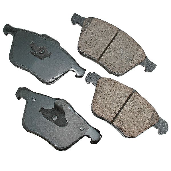 2001-2007 Volvo V70 Disc Brake Pad Set - Front (Akebono)