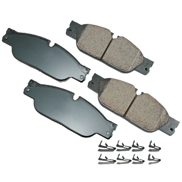 2002-2005 Jaguar S-Type Disc Brake Pad Set - Front (Akebono)