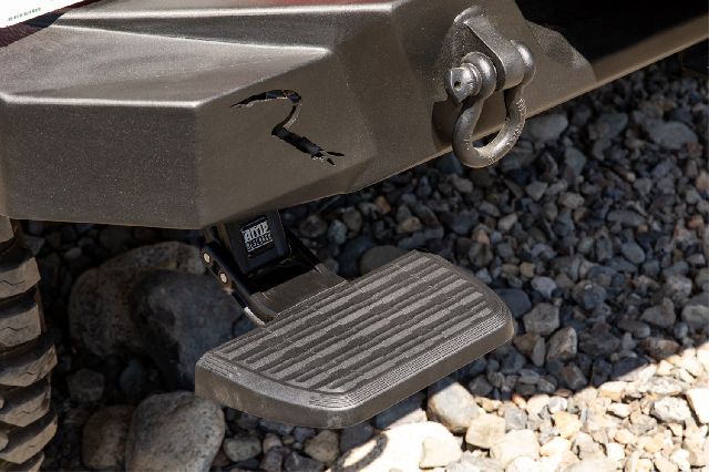 2018 Jeep Wrangler Truck Cab Side Step (AMP Research)