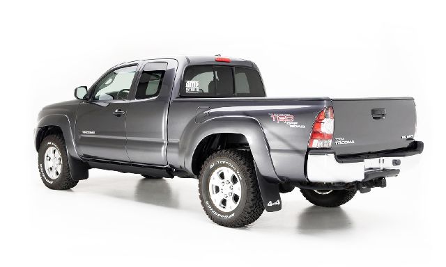 2005-2015 Toyota Tacoma Running Board (AMP Research)
