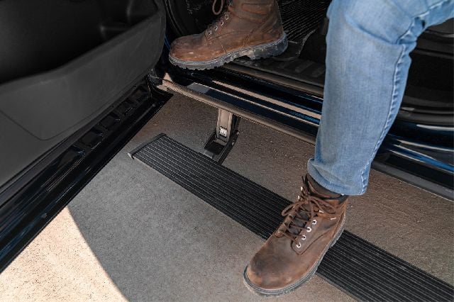 2023-2025 GMC Canyon Running Board (AMP Research)