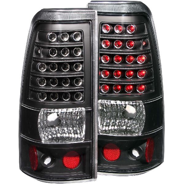 2003-2004 Chevrolet Silverado 2500 Tail Light Set (ANZO)