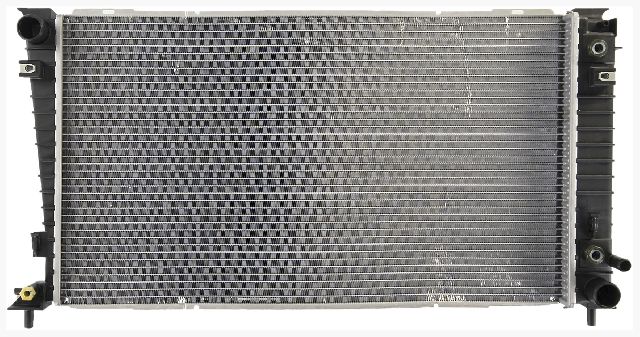 2004-2007 Ford Freestar Radiator (APDI)