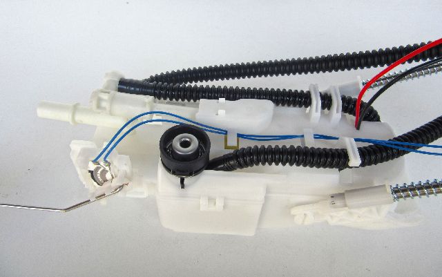 2004-2007 Cadillac SRX Fuel Pump Module Assembly (AutoBest)