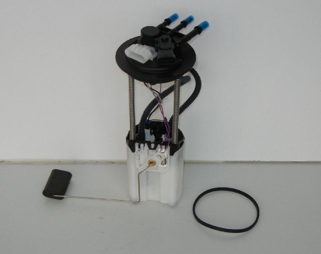 2004-2005 GMC Canyon Fuel Pump Module Assembly (AutoBest)
