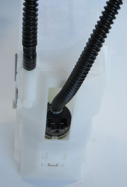 2004 Jeep Liberty Fuel Pump Module Assembly (AutoBest)