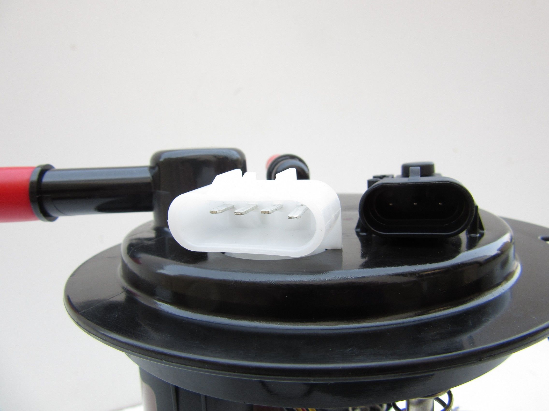 2008, 2007 GMC Acadia Fuel Pump Module Assembly