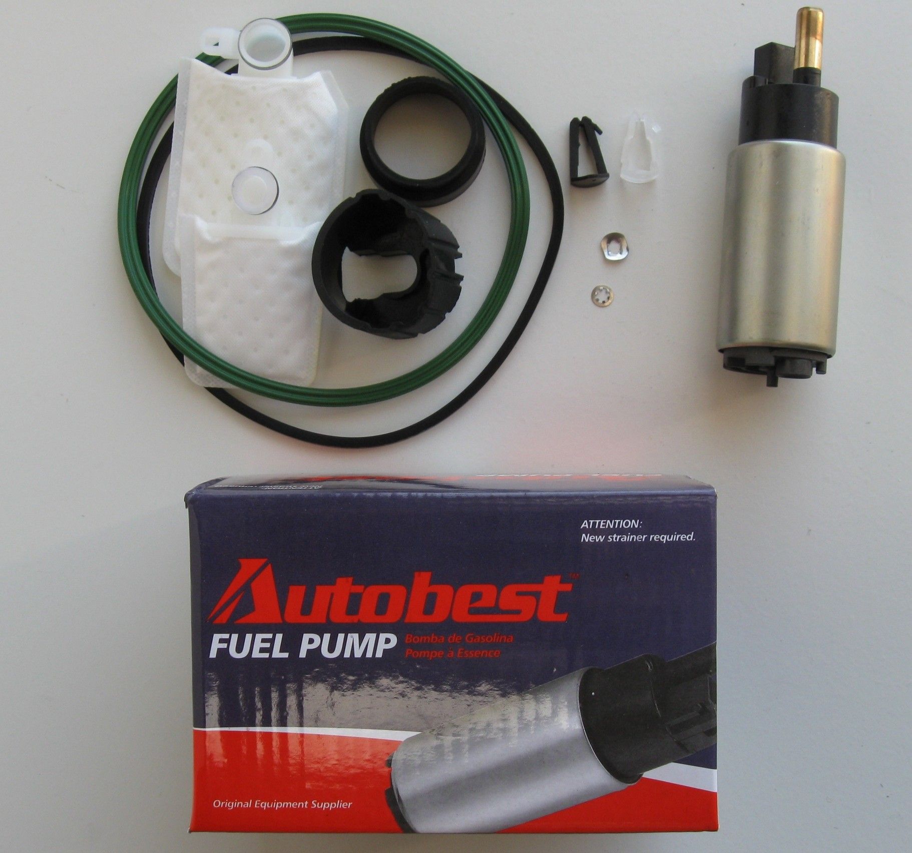 2005, 2004, 2003, 2002, 2001, 2000 Ford Excursion Fuel Pump and Strainer Set