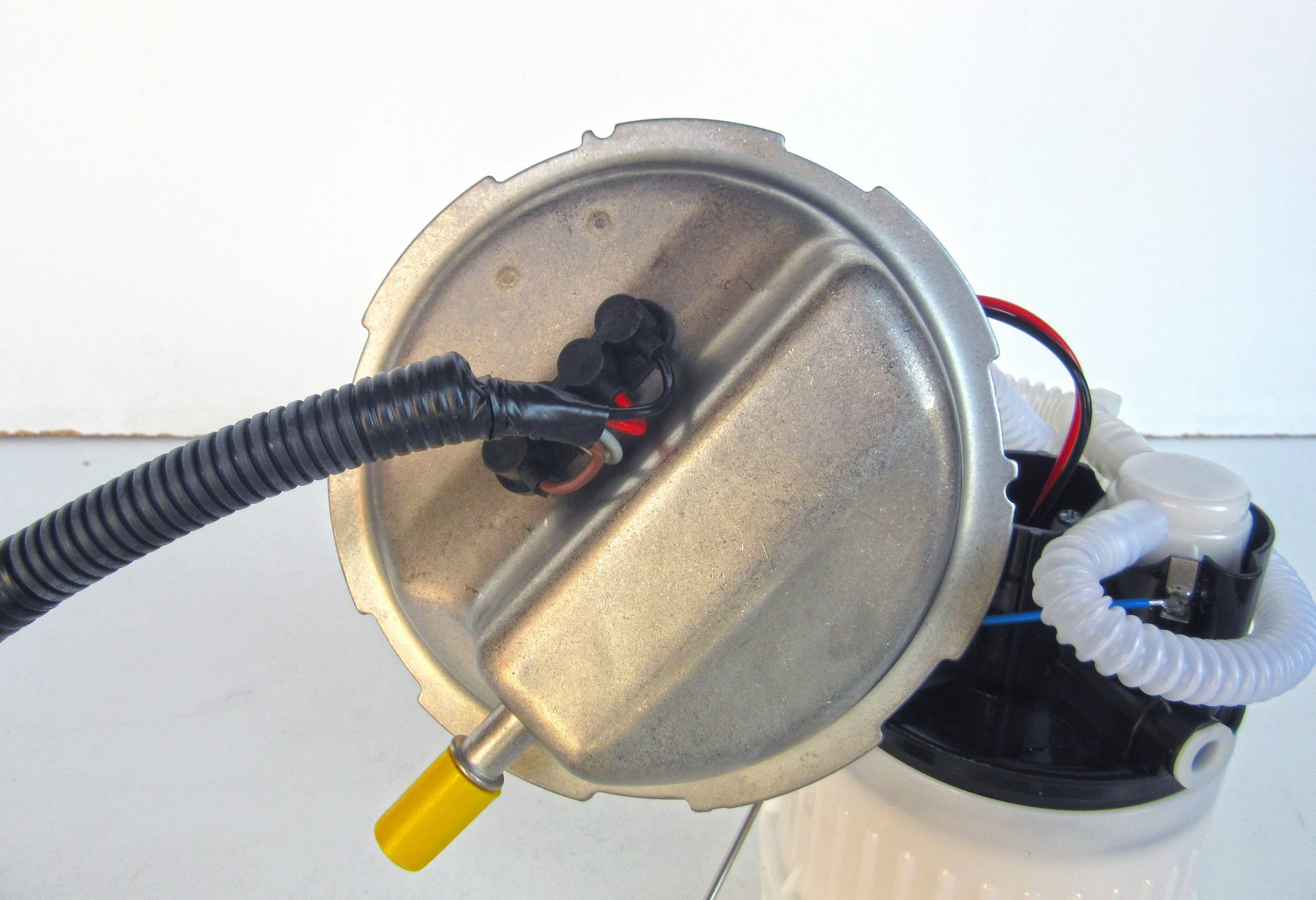 2009, 2008, 2007, 2006, 2005, 2004 Mazda 3 Fuel Pump Module Assembly