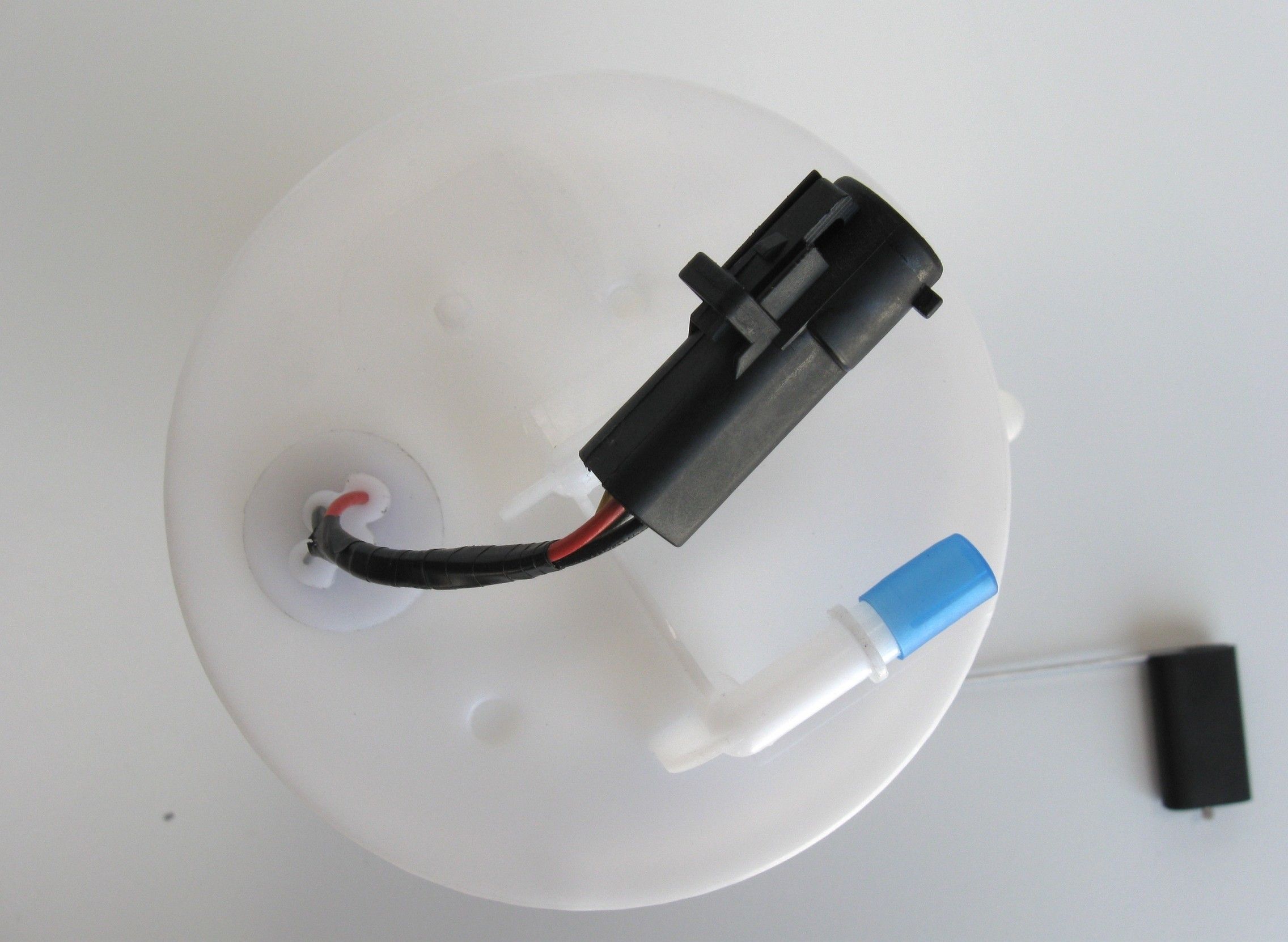 2004, 2003, 2002, 2001 Ford Escape Fuel Pump Module Assembly
