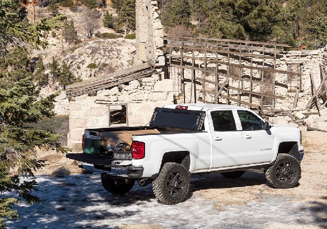 2020-2025 GMC Sierra 2500 HD Tonneau Cover (Bak Industries)
