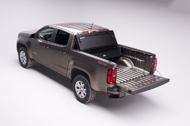 2004-2012 GMC Canyon Tonneau Cover (Bak Industries)