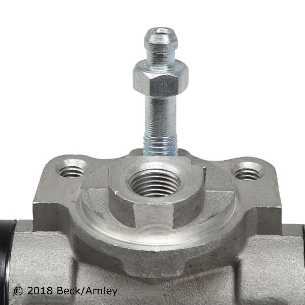 2001-2003 Toyota RAV4 Drum Brake Wheel Cylinder - Rear (Beck Arnley)