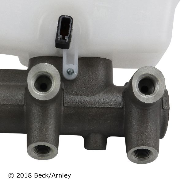 2005-2008 Nissan Frontier Brake Master Cylinder (Beck Arnley)