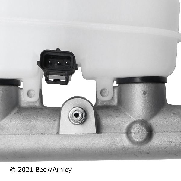 2003-2005 Lincoln Aviator Brake Master Cylinder (Beck Arnley)