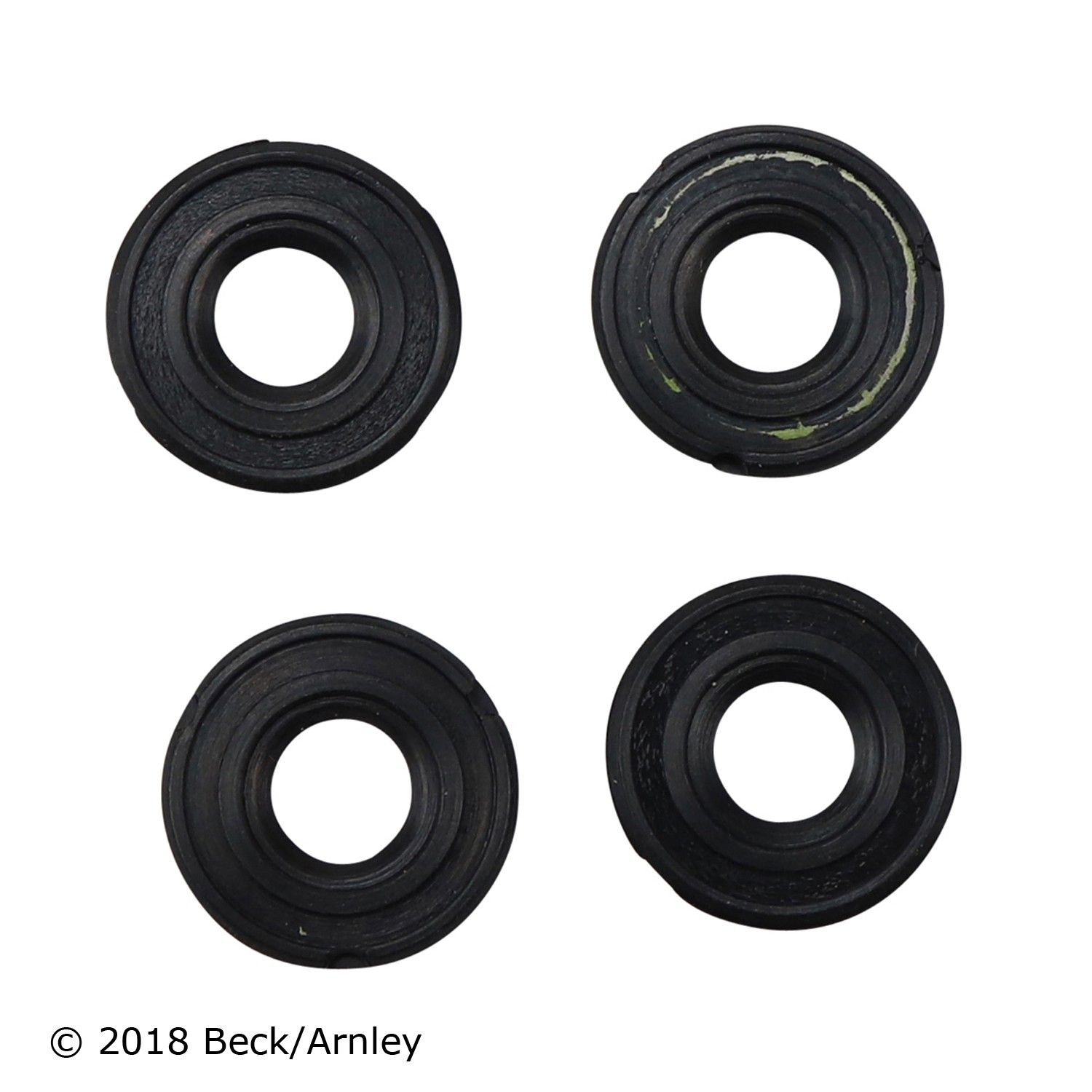 2004, 2003, 2002, 2001 Chevrolet Tracker Engine Valve Cover Gasket Set