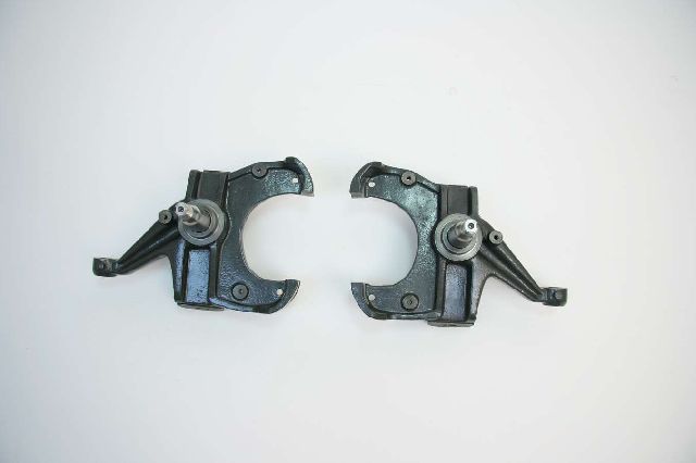 1985-1986 GMC C1500 Suburban Suspension Spindle Drop Set (Bell Tech)