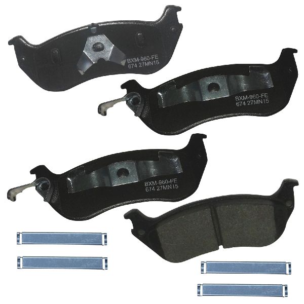 1996-2002 Lincoln Town Car Disc Brake Pad Set - Rear (Bendix)