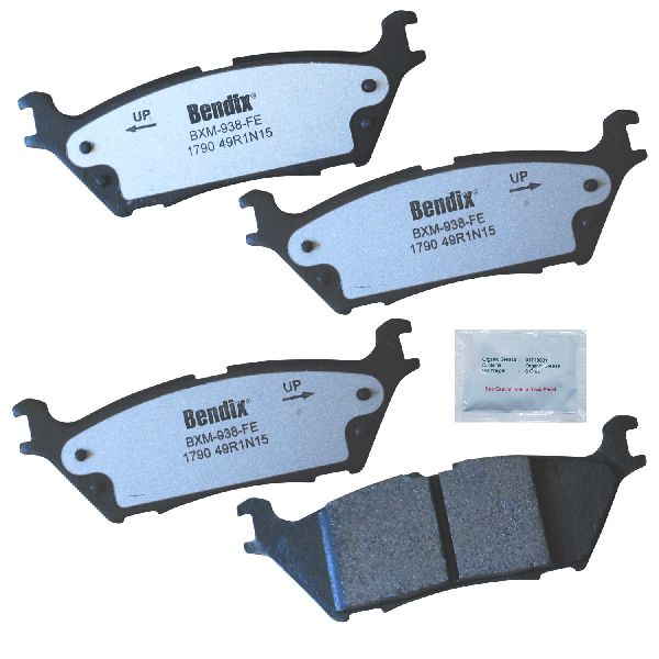 2018-2022 Lincoln Navigator Disc Brake Pad Set - Rear (Bendix)