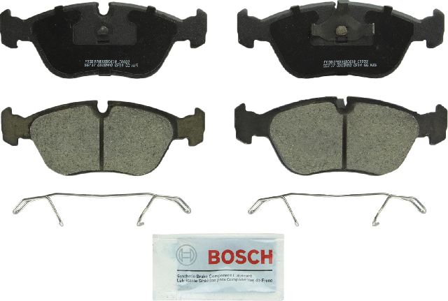 1998-2000 Volvo V70 Disc Brake Pad Set - Front (Bosch)
