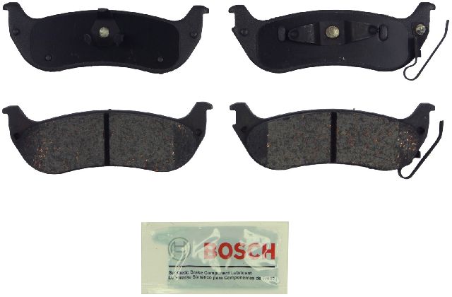 2004-2008 Chrysler Pacifica Disc Brake Pad Set - Rear (Bosch)