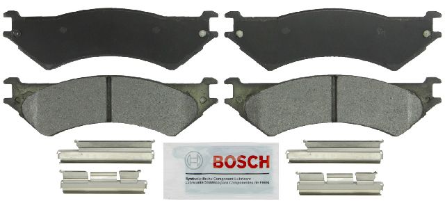 2003-2005 Ford E-350 Club Wagon Disc Brake Pad Set - Rear (Bosch)