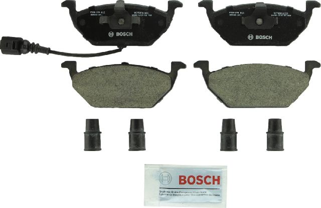2000-2010 Volkswagen Beetle Disc Brake Pad Set - Front (Bosch)