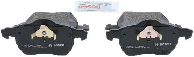 1998-2004 Volvo C70 Disc Brake Pad Set - Front (Bosch)