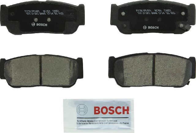 2003-2009 Kia Sorento Disc Brake Pad Set - Rear (Bosch)