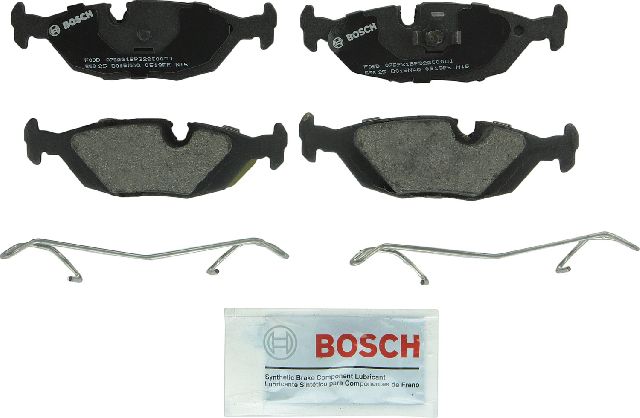 1988-1993 Saab 900 Disc Brake Pad Set - Rear (Bosch)