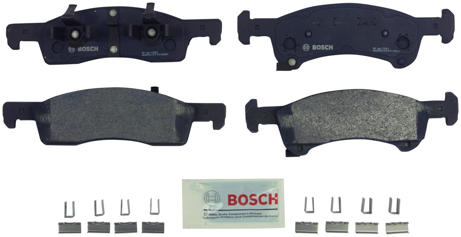 2006, 2005, 2004, 2003 Lincoln Navigator Disc Brake Pad Set