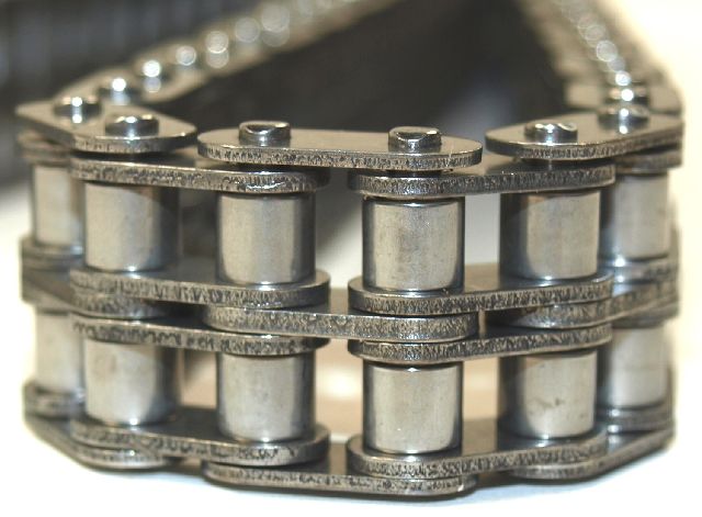 1984-1987 Dodge Caravan Engine Timing Chain - Center (Cloyes)
