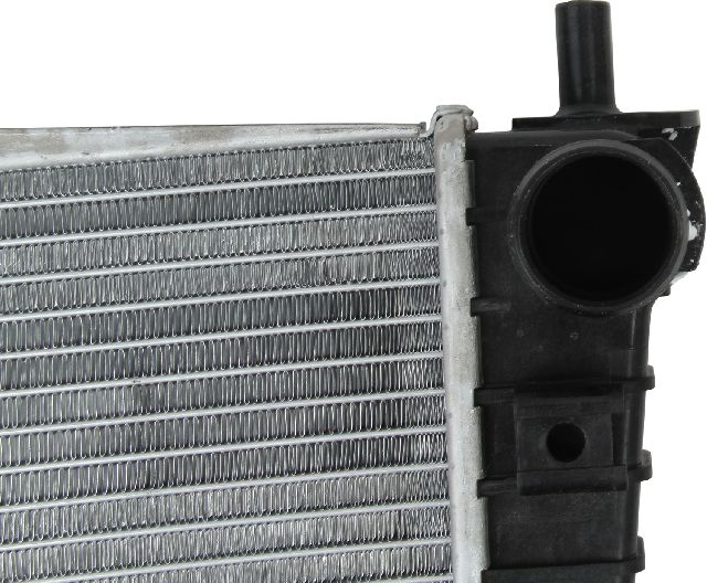 2005-2006 Lincoln Navigator Radiator (CSF Radiator)
