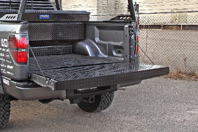 2019-2024 Ram 1500 Tailgate Liner (Dee Zee)