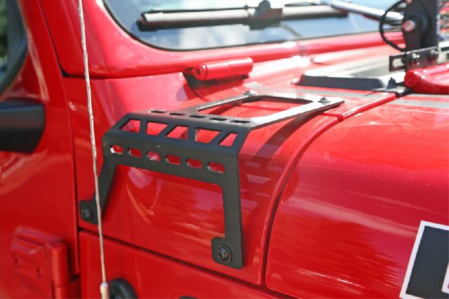 2018-2024 Jeep Wrangler Fog Light Bracket (Dee Zee)