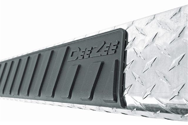 2001-2006 GMC Sierra 3500 Step Nerf Bar (Dee Zee)