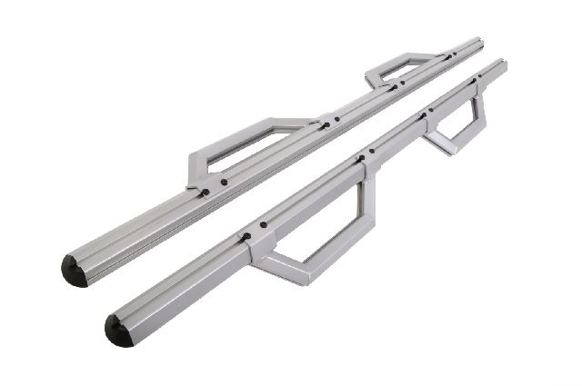 2001-2006 GMC Sierra 3500 Step Nerf Bar (Dee Zee)