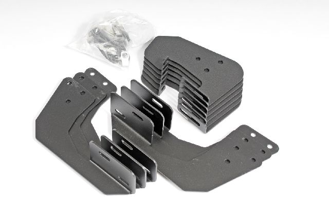 2001-2006 GMC Sierra 3500 Running Board Mount Kit (Dee Zee)