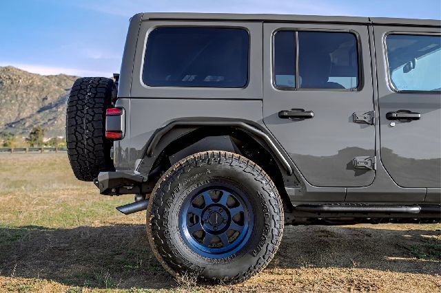 2018-2022 Jeep Wrangler Fender Flare (DV8 Offroad)