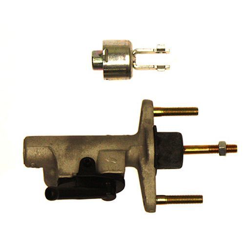 2005, 2004 Scion xA Clutch Master Cylinder