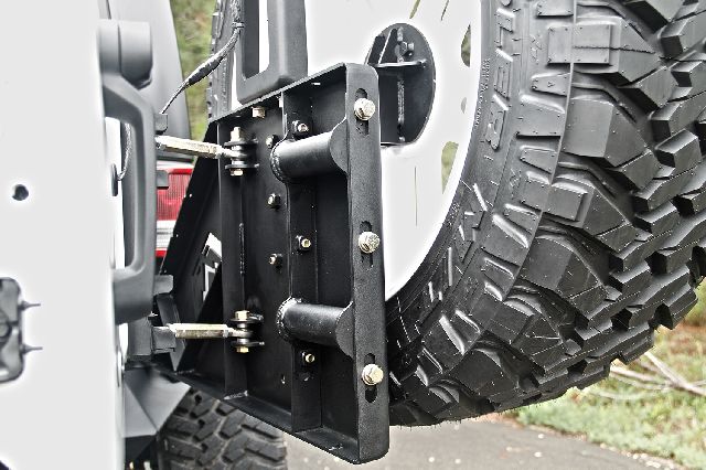 2007-2017 Jeep Wrangler Spare Tire Carrier (Fab Fours)