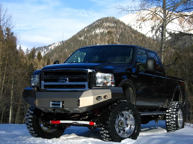 2005-2007 Ford F-550 Super Duty Bumper - Front (Fab Fours)