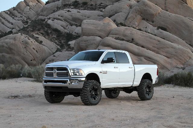 2014-2018 Ram 2500 Suspension Lift Kit (Fabtech)