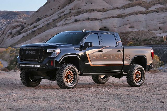 2019-2023 Chevrolet Silverado 1500 Suspension Lift Kit (Fabtech)