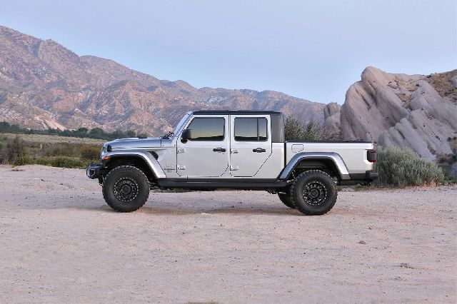 2020-2021 Jeep Gladiator Suspension Lift Kit (Fabtech)