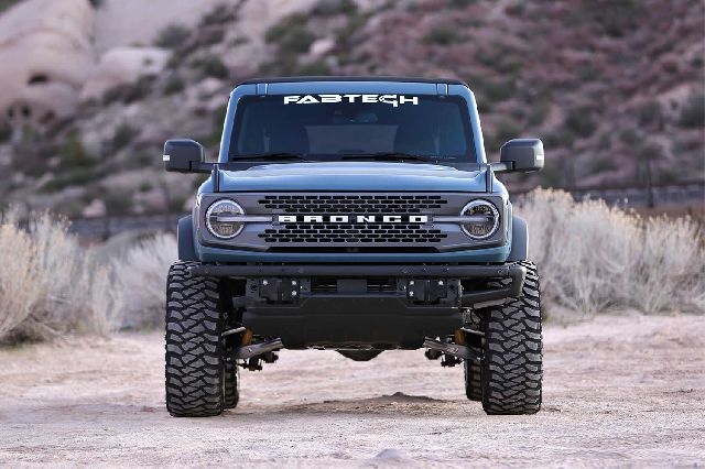 2021-2024 Ford Bronco Suspension Control Arm Kit (Fabtech)