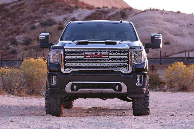 2020-2023 GMC Sierra 2500 HD Suspension Lift Kit (Fabtech)